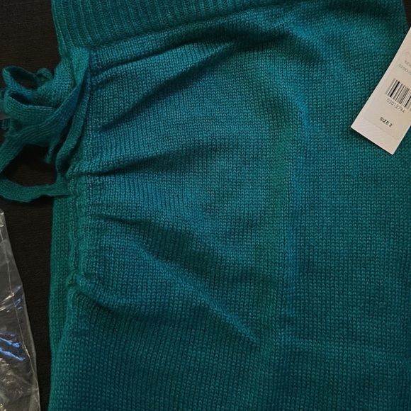 This is a bundle set - Picture 5 of 7